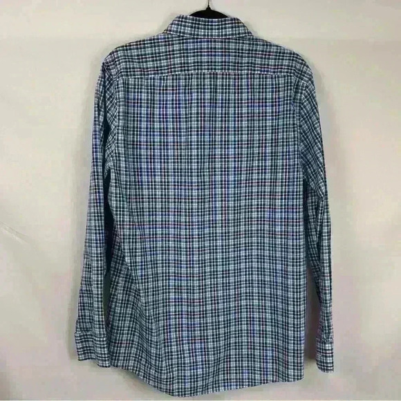 Easy Care Broadcloth Business Casual Button Down - Picture 2 of 6